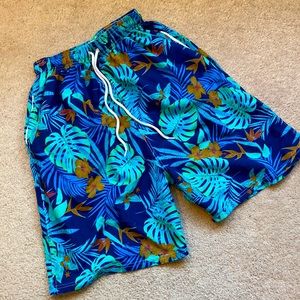 NWOT! Mens swim shorts